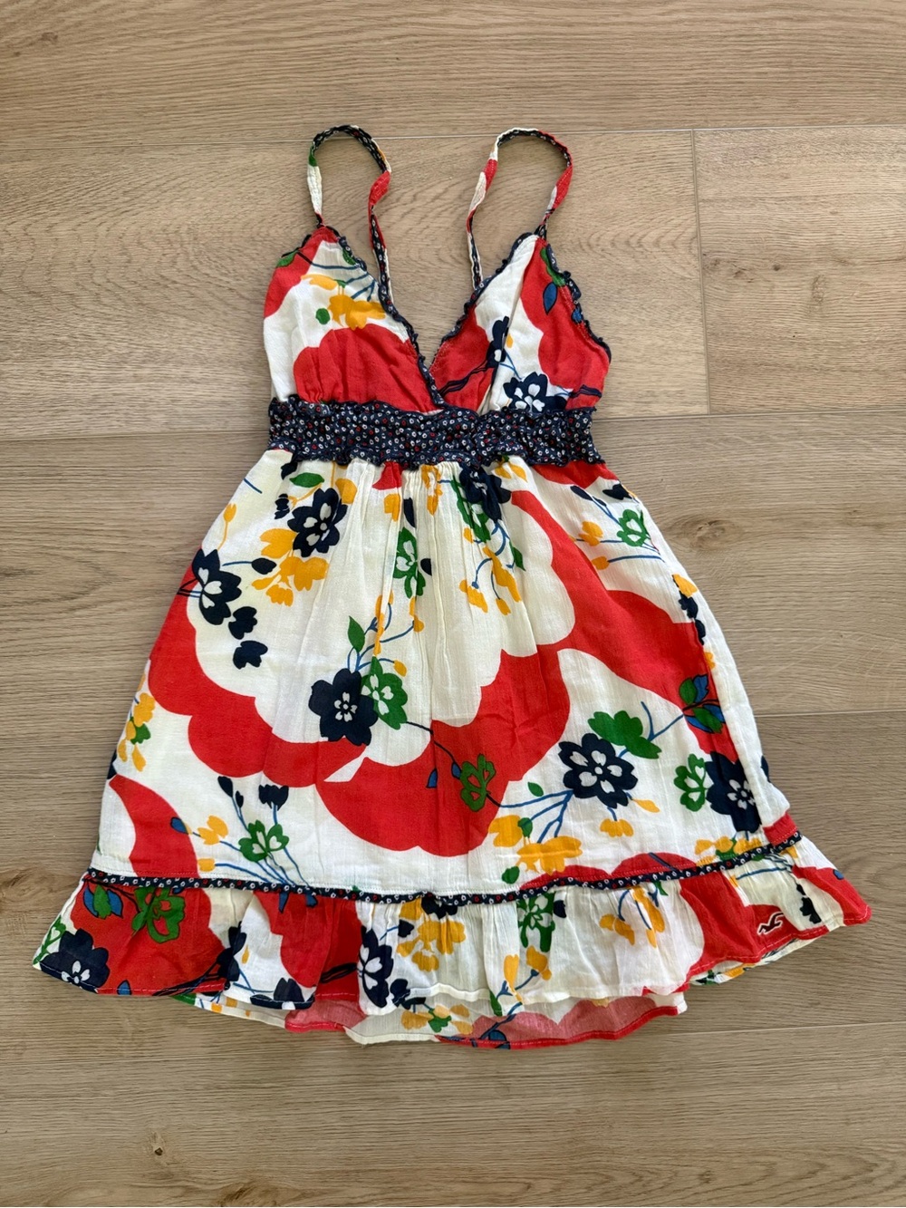 Hollister Babydoll Floral Top XS Open Back Tie Ruffle Hem Y2K
